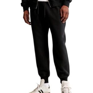 Abercrombie & Fitch Men’s Essential Jogger